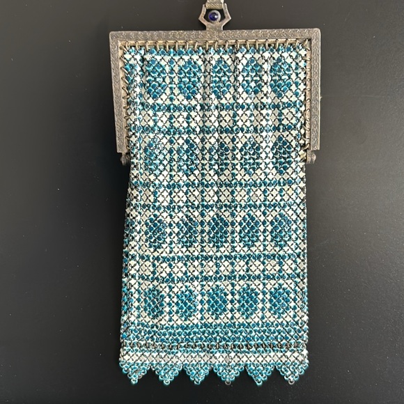 Enamel Flapper Purse - Picture 3 of 11